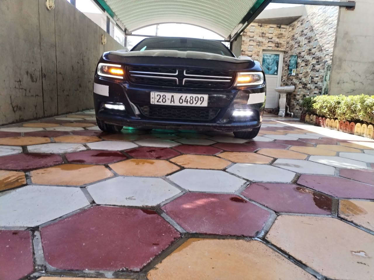 للبيع جارجر فئه Sxt موديل 2017 بشرط لامعلايه ولامرمزه رقم نجف نكليزي سنويه جديده السياره مصبوغه عام بيه شكم قطعه بلاديه بس ابيع عام حادثها موضح بصور فقط بامريكا بلعراق مابيه اي ضربه طبعآ مكفوله من الكص وتبديل ودواخلها مابيه صبغ مكينه ٣٦٠٠ كير طياره ٨نمر مكفولات  صدر امامي خلفي صارله ٤٠ يوم من بدلته تبريد ثلج وتخم تاير جديد والسياره جاهزه كلشي ماناقصها وسعرها ١٣١ ورقه واي استفسار *********** مكانها بغداد.
