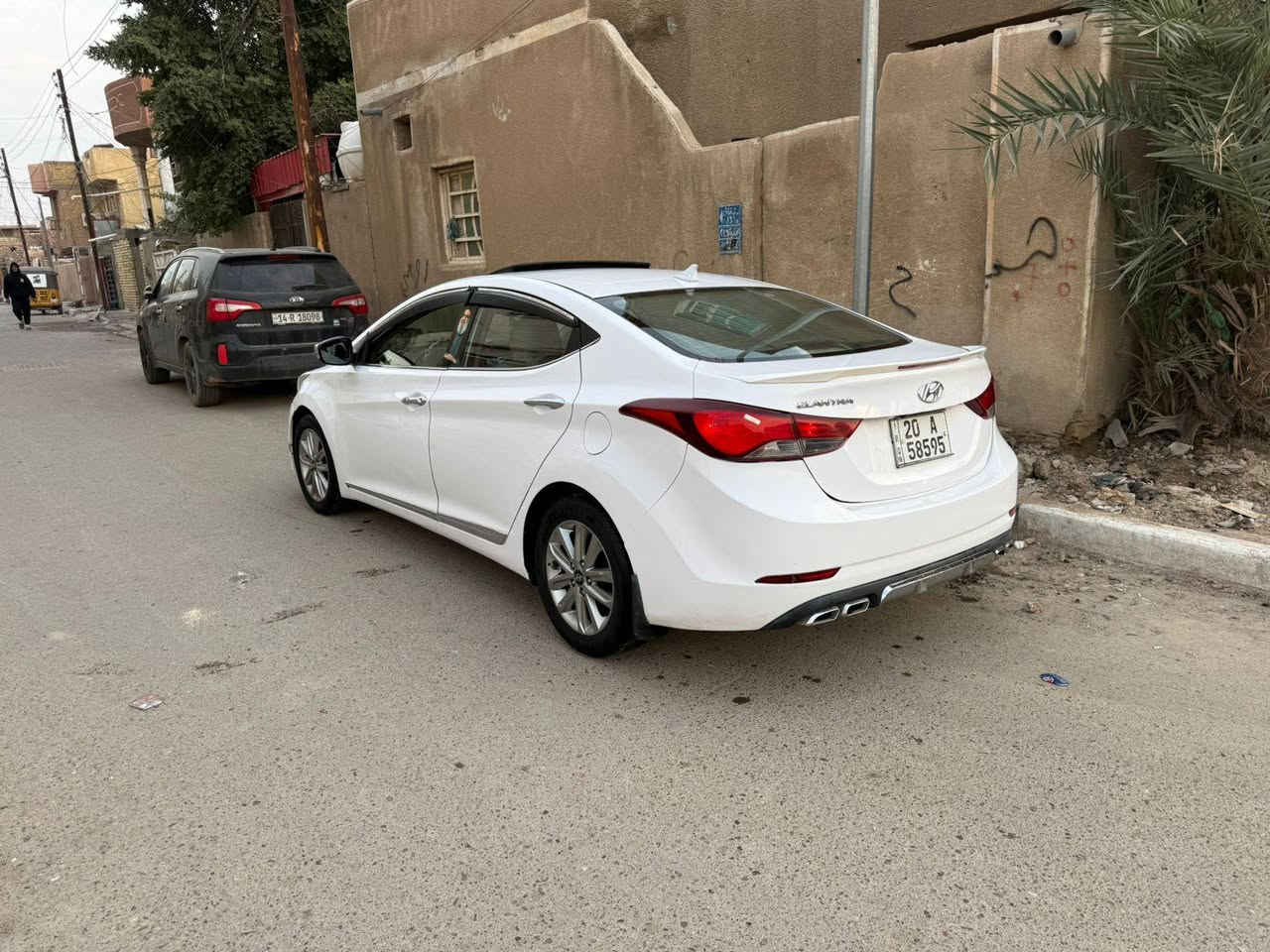 لنتره سلام عليكم للبيعموديل ١٥ خليجي فووول للخير بيهه ٤ قطع صبغ بدون دواخل كير مكينه مكفولات تبريد ثلج صدر خلفي امامي جديد تخم تاير جديد جاهزه للبيع او مراوس حسب القناعه السعر ١١٠ العنوان بغداد الحسينيه ***********
