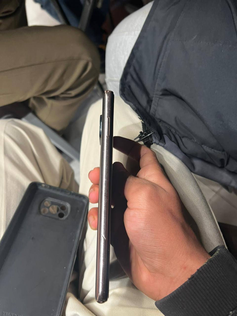 بوكو اكس 3 برو للبيع فقط ذاكرة 256 الجهاز كامل ومامبدل بي كلشي المكان بغداد الرئاسة شارع 20 السعر خاص الرقم ***********
