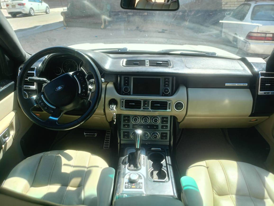 رانج روفر موديل 2008  محدثه بجم ١٣  محرك وكير وتبريد جدد تخم تاير  رقم بغداد دولي بدون اي حادث للمراوس وانطي فرق 
السعر ١٢٥  الاتصال ***********
***********
