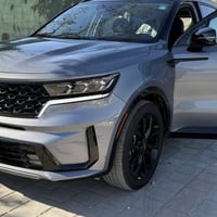 كيا سورنتو 2023 وارد امريكي  بدون صبغ فقط بارد شوية  بلباب الجنطة  فول...