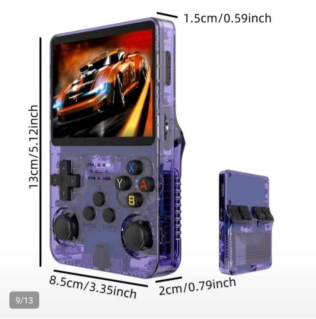 يعتبر جهاز SUNSKY R36S وحدة تحكم ألعاب محمولة "ريترو" اقتصادية وقوية، مصممة لمحاكاة أنظمة الألعاب الكلاسيكية في جهاز صغير الحجم. 
Game Bros LB
المواصفات التقنية الأساسية
الشاشة: شاشة IPS عالية الدقة مقاس 3.5 بوصة بدقة 640 × 480 بكسل، توفر زوايا رؤية واسعة وألواناً زاهية.
المعالج (CPU): شريحة RK3326 رباعية النواة (64 بت) بتردد يصل إلى 1.5 جيجاهرتز.
الذاكرة: ذاكرة وصول عشوائي (RAM) بسعة 1 جيجابايت DDR3.
البطارية: بطارية ليثيوم بوليمر بسعة 3200-3500 مللي أمبير، توفر وقت تشغيل يتراوح بين 5 إلى 8 ساعات حسب الاستخدام.
نظام التشغيل: نظام Linux مفتوح المصدر (مثل ArkOS)، مما يتيح التخصيص وسهولة الحفظ والتحميل. 
المكتبة تك

المميزات والألعاب
المحاكيات: يدعم الجهاز أكثر من 20 محاكيًا لأنظمة شهيرة مثل: PS1، PSP، N64، Nintendo DS، GBA، NES، SNES، Sega Genesis، وغيرها.
مكتبة الألعاب
يأتي عادةً مع بطاقة ذاكرة (64 جيجابايت) 
محملة مسبقًا بأكثر من 15,000 إلى 20,000 لعبة كلاسيكية جاهزة للعب.
التصميم: مزود بـ عصا تحكم مزدوجة (Dual Joysticks) وأزرار خلفية (L/R) لتحكم أدق في الألعاب ثلاثية الأبعاد.
التوصيل: يحتوي على منفذ OTG ومنفذ شحن USB-C، بالإضافة إلى مدخل سماعات 3.5
متوفر توصيل كافة المحافظات 
السعر ٣٠ الف كركوك, العراق


**إذا كنت صاحب هذا الإعلان وتريد حذفه لأي سبب، رجاءا أرسل رسالة إلى الدعم الفني**