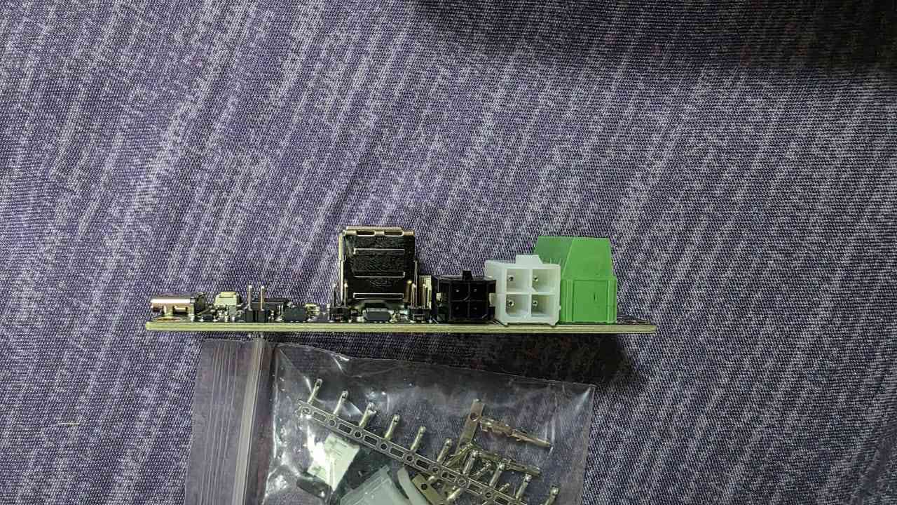 كارت ما اعرف مال شنو بالضبط بس مال طابعة الي يفيده يشمر سعر


**إذا كنت صاحب هذا الإعلان وتريد حذفه لأي سبب، رجاءا أرسل رسالة إلى الدعم الفني**