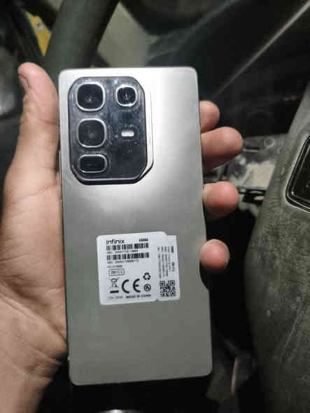 سلام عليكم عيني نفنكس البيع جهاز بعد بضمانه تلفون   كارتونه شاحنه موجوده  شحن لاسلكي  هم موجود جديد  ذاكرته 256 عشوائيه 24 مستعجل عله بيعته سعر 225 مكاني البصره كزيزه رقم الهاتف ***********
