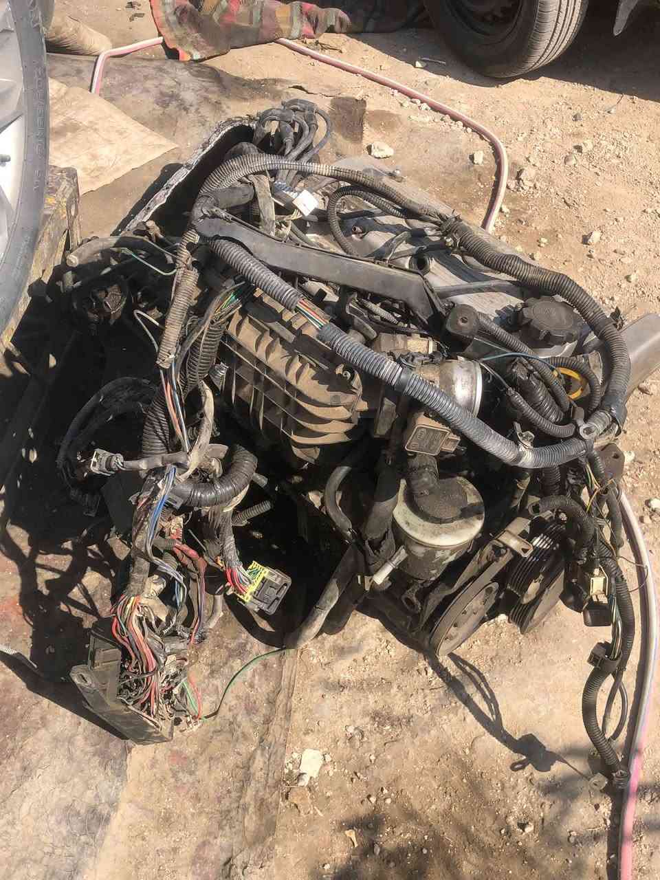 مكينه وياها كل تفرعاتها نضيفه جدأ
الكير شغال فقط مبوش المكينه تاخذها شرط الشغل 

سعر الكير ول مكينه  4 اوراق ونص وبيها مجال لشراي 

عنواني بغداد رحمانية الشعله 

للاستفسار ***********

عندي كل غراض السياره بانده شنو تحتاج ادخلي خاص واني بل خدمه
