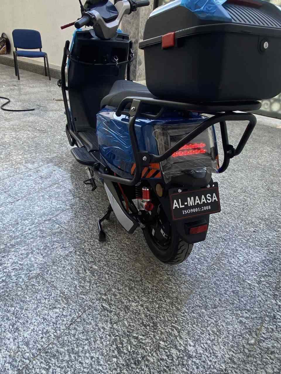 السلام عليكم ماطور شحن للبيع نوع ماسه دبدوب موديل 26 ماطور جديد ٦ بطاريات كبار على فحص مدرع بل كامل شخط مابي لون مميز دبل إشاره لايت زنون عالي ناصي كامل مكمل وعلى فحص شرط سعره 650 بي مجال لشراي عنوان رمادي تأميم قادسية الاولى اتصال على رقم ***********
