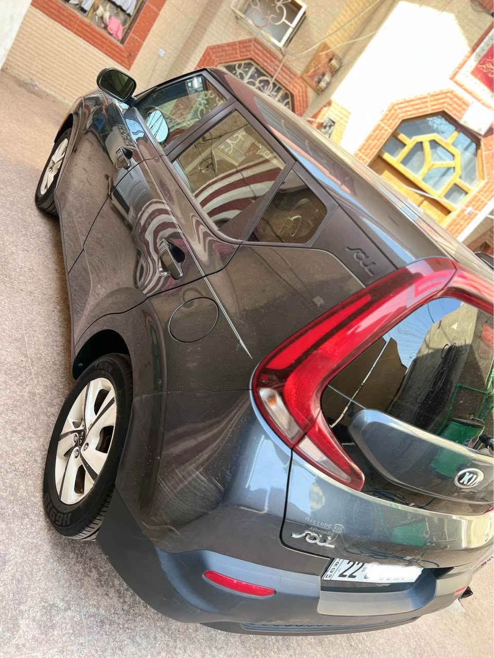 سلام وعليكم كيا صول مديل 2021 رقم اربيل الجديد تحويل او وكاله  ماشيه 88 الف mi سياره نيضفه استخدام بنيه تخم تاير حداده لايت زنون تبريد ثلج حداده جديده محرك كير تمام حادثها وفحص. مالتها بالمنشور بدون ايرباك السعر 140 ورقه الاستفسار اتصل *********** البصرة, العراق
