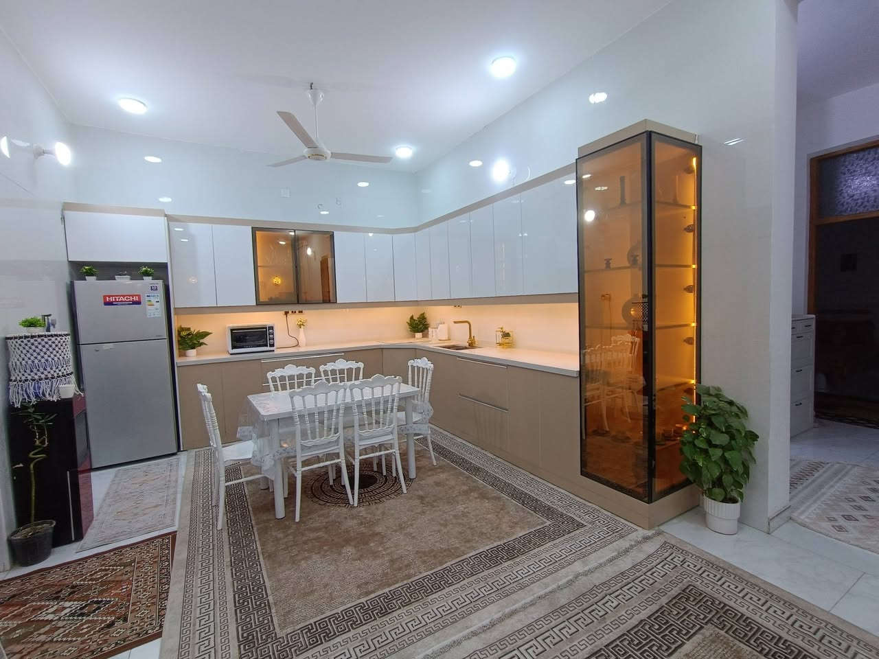 ـــــــــــــــــــــــ

تفاصيل البيت

🛣️شارع 10 متر، تبليط وارصفة

🏕️بناء حديث 2025 طابق ونصف مع واجهة

🏝️حديقة

🏫استقبال (مع صحيات)

 - مطبخ حار وبارد

-صالة درج

-صالة داخلية

-غرفتين

-صحيات

-الطابق الثاني (غرفة كبيرة وصالة)

📡انترنت ضوئي +نظام كاميرات+نظام ستلايت. 

السعر مناسب مطلوب اسكان يطيح من السعر

للاستفسار الاتصال على الرقم التالي

***********
