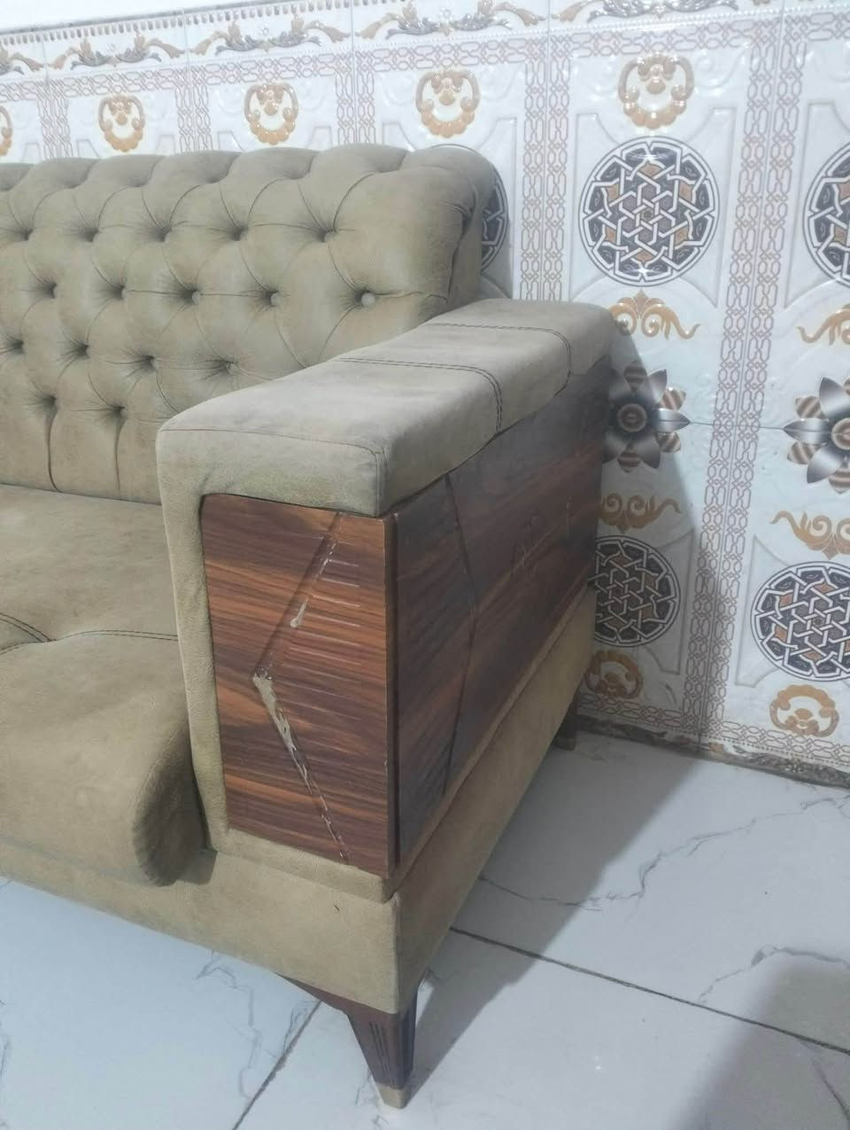 للبيع تخم خمس قطع اثنين كبار والثالثه ام نفرين وكراسي اثنين السعر 700 وبيه مجال


**إذا كنت صاحب هذا الإعلان وتريد حذفه لأي سبب، رجاءا أرسل رسالة إلى الدعم الفني**