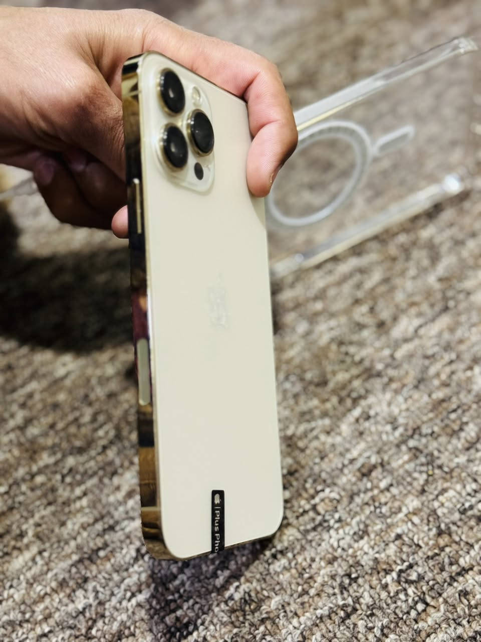 السلام عليكم للبيع آيفون 13 برو ماكس الذاكرة 512 والبطارية 98 انضافة فول السعر 775 و***********
