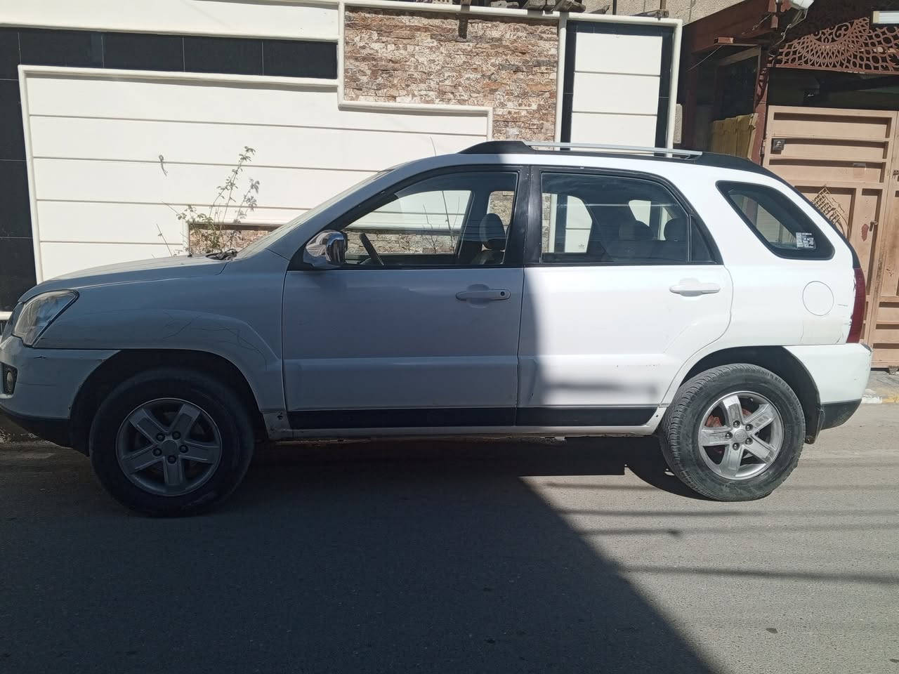 السلام عليكم
كيه سبورتج خليجي موديل 2009
كير محرك خير من الله تخم تاير صدر 
سياره كامله 
رقم انكليزي 
سعر 123 بيه مجال 
 بغداد البلديات 
رقم الهاتف ***********
