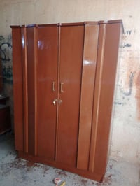 كنتور ٢ باب • نجارة خشب • نضيف مستعمل