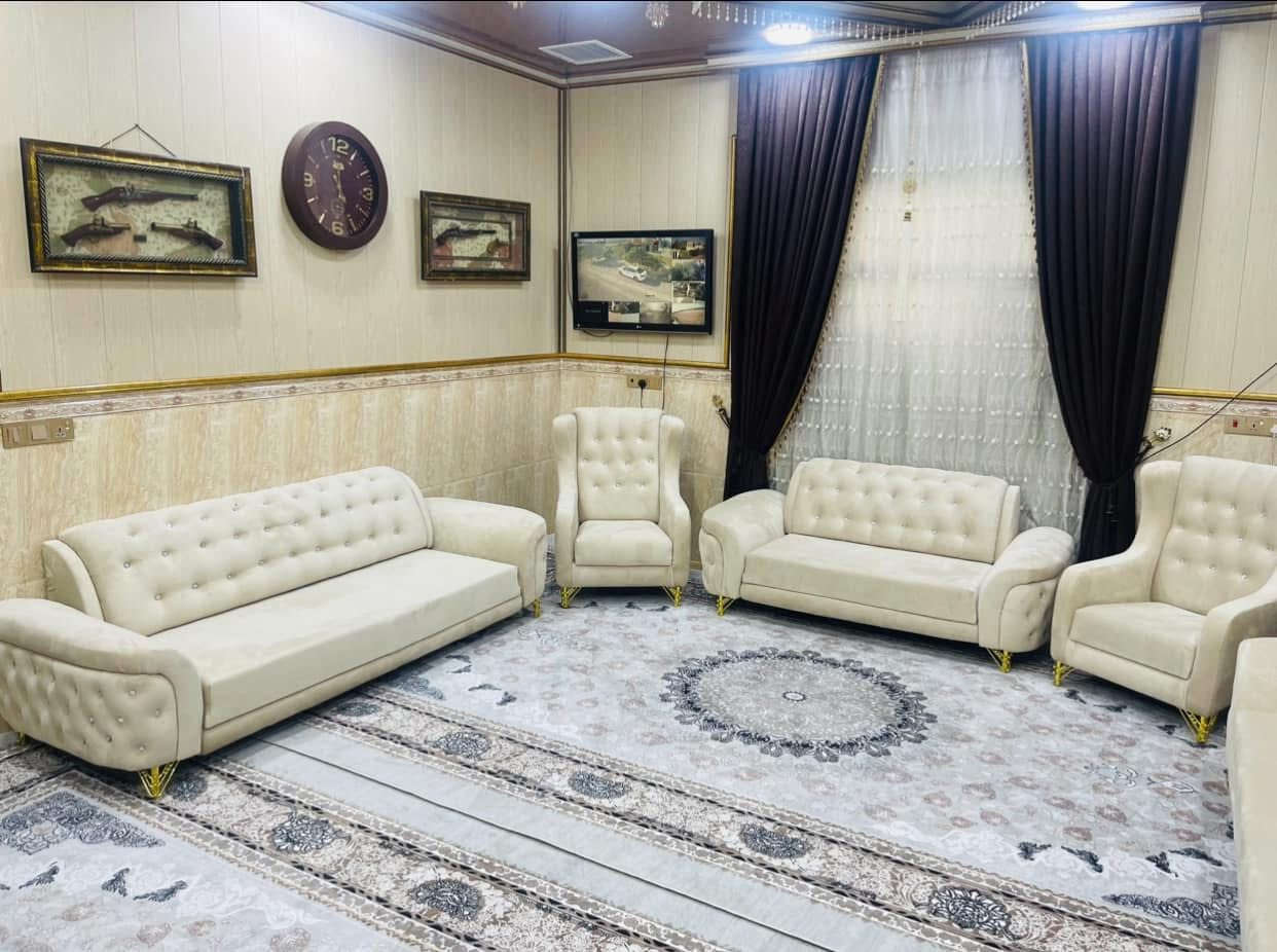 ئـــامادەیــن بــۆ گــۆڕیــنـی بــەرگــی قــەنەفـەکــانتــان ⏳
ئــەمەی ئــەیبینـن  هــەمووی قــەنــەفەی شکاو کۆنە 🫸🏻
 وای لێهــاتووە چیتـر پێویستــ نــاکات قـەنەفەکــەت فڕێ بدەیت لای ێمە  قەنەفە کۆنەکەت نوێ بــکەوە ⏳💣
هــەڵبژاردنــی بــەرگــ بــە خــواستــی خــۆتانە✌🏻📸
  سعــرەکــانــمان هەمــووی داشکــانی تایبــەتــمــان کردووە👱🏻‍♂️
  پــەلە بکــەو قەنەفــە کــۆنەکەت  بێنەو نوێ ببــەوە🫥🤍 
 ێـمــە لــە کــەلــارین و کــەلار بە کــارە جــوانـەکـانـمام ئەڕازێنینەوە✌🏻😁
پــەلە بکـەو پەیوەندی بــکە
***********
***********
