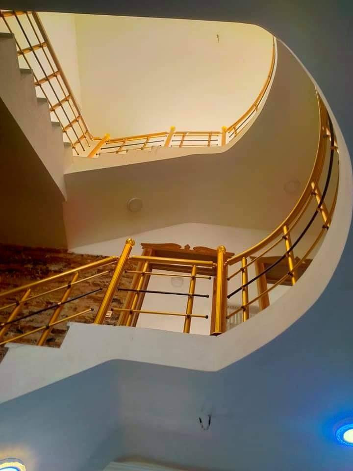 بيت ايجار 100 طابقين طابوك كنطره السلام شارع البرج جديد ايجار يريد عائله زغيره وتحافض ع بيت ***********
