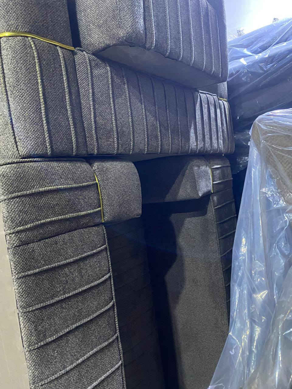 جوركر تخم ديوان ابو 750 صار ب 550 
عرض خاص بمناسبة العيد 
 يله احجز شمنتضر 550 الف 

تخم ديوان كامل ١٠ مقعد ٥ قطع ، قنفتين ثلاثية ، وقنفة ثنائي ، وزاويه ، وكرسي   بسعر جملة نبيع 
كل الموديلات والالوان متوفرة 
مواصفات الطقم:-.
1-الاسفنج مميز اول ضغط عالي 
2-الخشب بلوك اسود + جام روسي
3- قماش خاولي تركي اصلي 
4-ضمان حقيقي 

مـجمـع علي الشويلي
ناصريــــــة  شــــارع 30
 مجاور مكتب الصدرين للعقار

*********** 
***********
