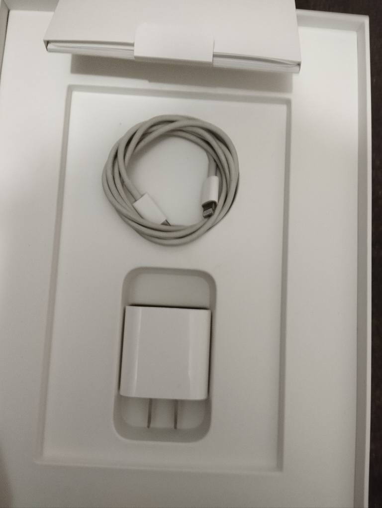 السلام عليكم ايباد 9 اذاكره 256 الايباد نظيف وملحقاته كامله كرتون والشاحن الاصليه وحافظه والزكه بي شرط الفحص لا مفتوح ولا مصلح البطاريه ثمانينات محدث اخر تحديث المكان الناصريه مركز سعر 275 وبي مجال بسيط ناصرية, ذي قار


**إذا كنت صاحب هذا الإعلان وتريد حذفه لأي سبب، رجاءا أرسل رسالة إلى الدعم الفني**