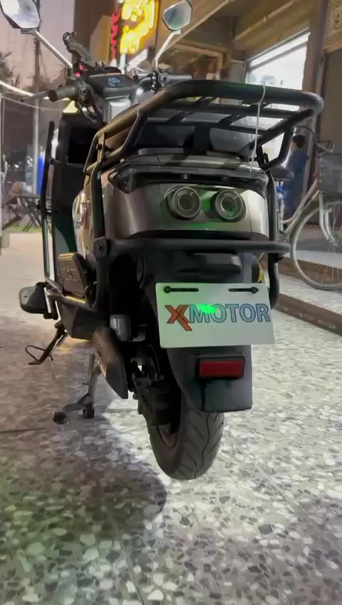 السلام عليكم
دراجة 318 غنية عن التعريف 
بطاريات مسطرة 
نظام الرجوع للخلف 
ملف الفين واط 
جاهزة من كلشي
لدراجه كله بلاديه وشغاله لبطاريات مكفولات شرط الفحص 
لدراجه تعرضت بيه لحادث بسيط ونكسرت لدوسه مال الرجل وشغلته بسيطه تتصلح سعر 625 وبيه مجال عنواني بغداد البياع قرب تقاطع الدرويش 
***********
