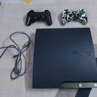 يوجد بلي 3للبيع مع يدات العدد 2 وفيشه تشغيل للاستفسار الاتصال على الرق...