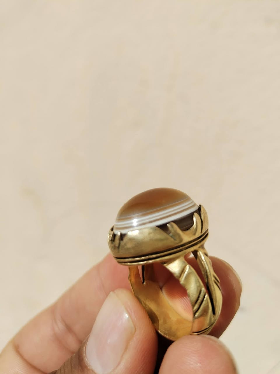 خاتمين جزع يماني أصيل
عيون عسليه 
.   ٣٥ مع التوصيل


**إذا كنت صاحب هذا الإعلان وتريد حذفه لأي سبب، رجاءا أرسل رسالة إلى الدعم الفني**