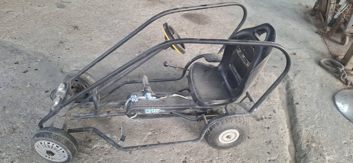 سياره بايدر للبيع صناعه المانيه حديد
للبيع وينهم اصاحب العيد تفيدكم عنواني بغداد الشعب 
***********
