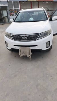 سورنتو ٢٠١٤ • ماشيه ١٨٤ الف • محرك ٢٤٠٠