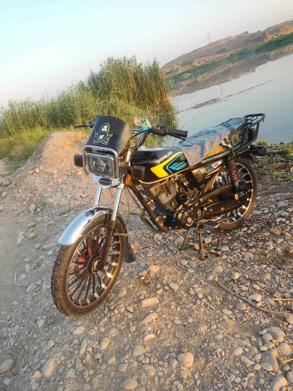 سلام عليكم دراجه لبيع سيفان موديل 26 محرك 200cc دراجه خير من الله نشاط فول  المكان ديالى دلي عباس ☎️***********
