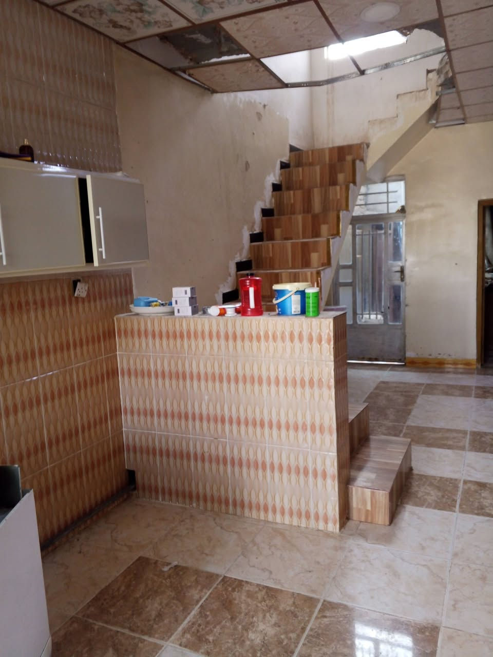 للايجار
دار سكني حي حي صلاح الدين خلف الملعب
٣ غرف نوم ملحقات كامله
للاستفسار أكثر عل خاص او الاتصال *********** موجود وتساب
