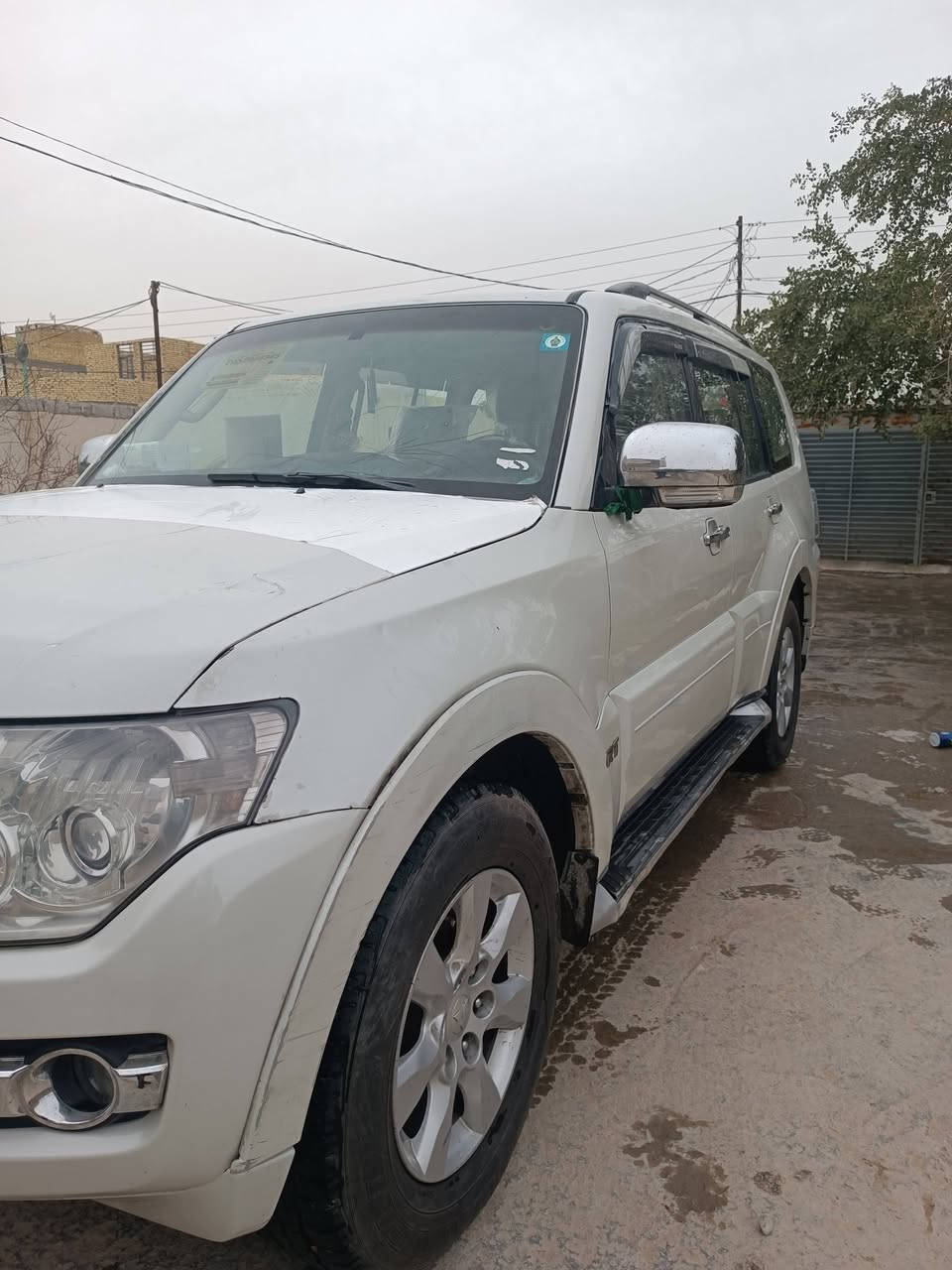 سلام عليكم
سياره باجيرو حبتور موديل 2012 محرك 3500 كير كفاله 
حداديه جديده رقم انكليزي بغداد باسمي شخصياً السياره كفاله عامه ماعده قطعه صبغ وحده في باب السدر وباقي كفاله عامه 
سنويه ل2030 مصفره هزه جديده السعر ب125 مستعجل عليها 
مكاني طريق كربلاء نجف عمود 150 الشراي بي خير ويدلل رقمي *********** وهذا بي واتساب ***********
