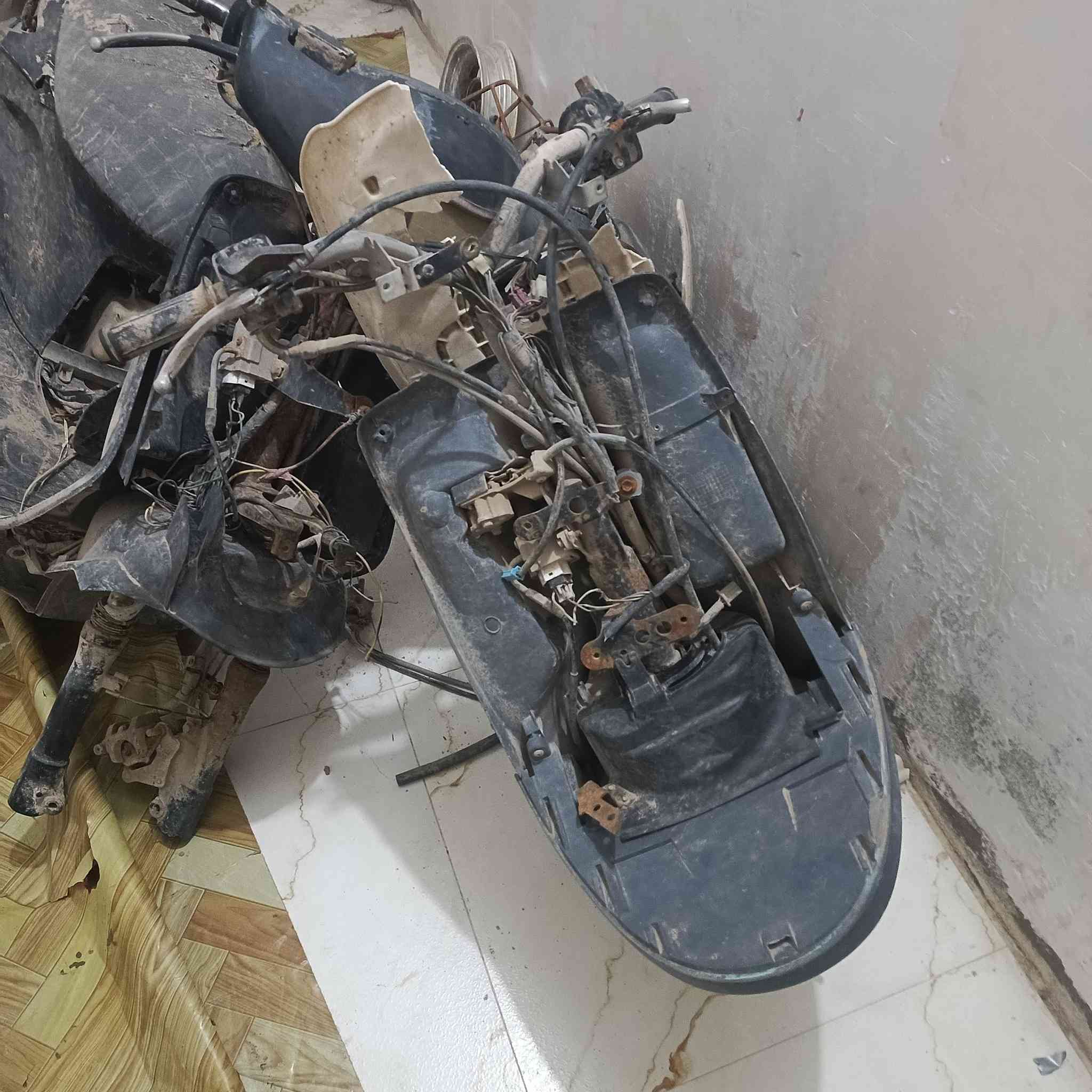 درجات للبيع قيم واخذ تصفيه محل العنوان ناصريه حي العسكري المراسله على المسنجر او التصال على هاذه الرقم ***********
