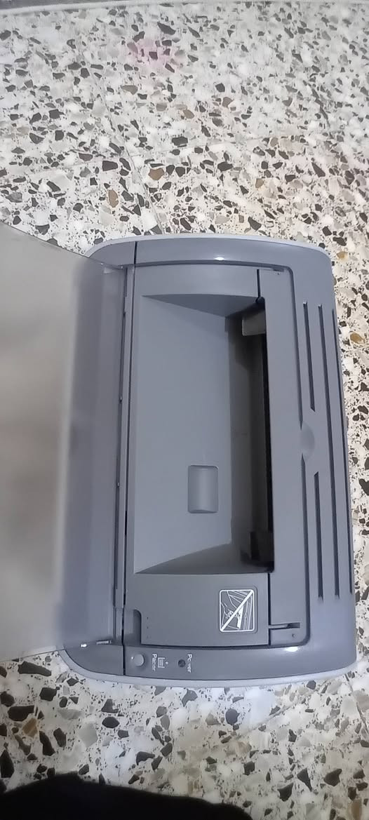 طابعة كانون LBP2900 ابيض واسود سحب فثط كاترج باودر سعرها ١٠٠ وبيها مجال مكاني بابل


**إذا كنت صاحب هذا الإعلان وتريد حذفه لأي سبب، رجاءا أرسل رسالة إلى الدعم الفني**