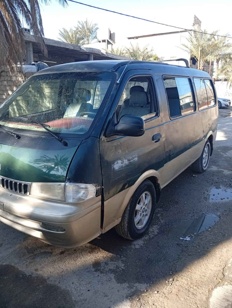 السلام وعليكم شباب بريجو للبيع موديل 1997 معامله واصله للبصمه هزه جديده بس طلعت عليها ظريبه. مليون وتلثميه. تريدها هيج تريدها تحويل سعرها 35 وذا تحويل 50. سياره بلاديه محرك بيه بخار. كير وكسل نظيفات. شاصي جهت اليمنه معمر***********
