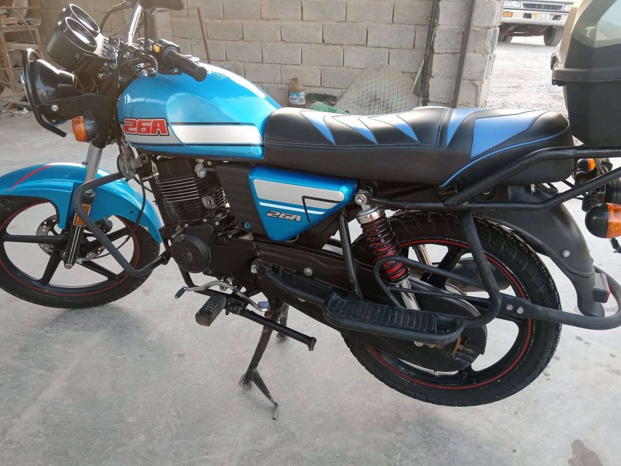 دراجه ديوان موديل 22 طالعه 23 دراجه نضيفه وجاهزه مال بيت ما مشتقله دلفري سعره 1500 وبيه مجال قليل مكانه واسط الكوت أوراق اصليه استفسار اتصال ***********
