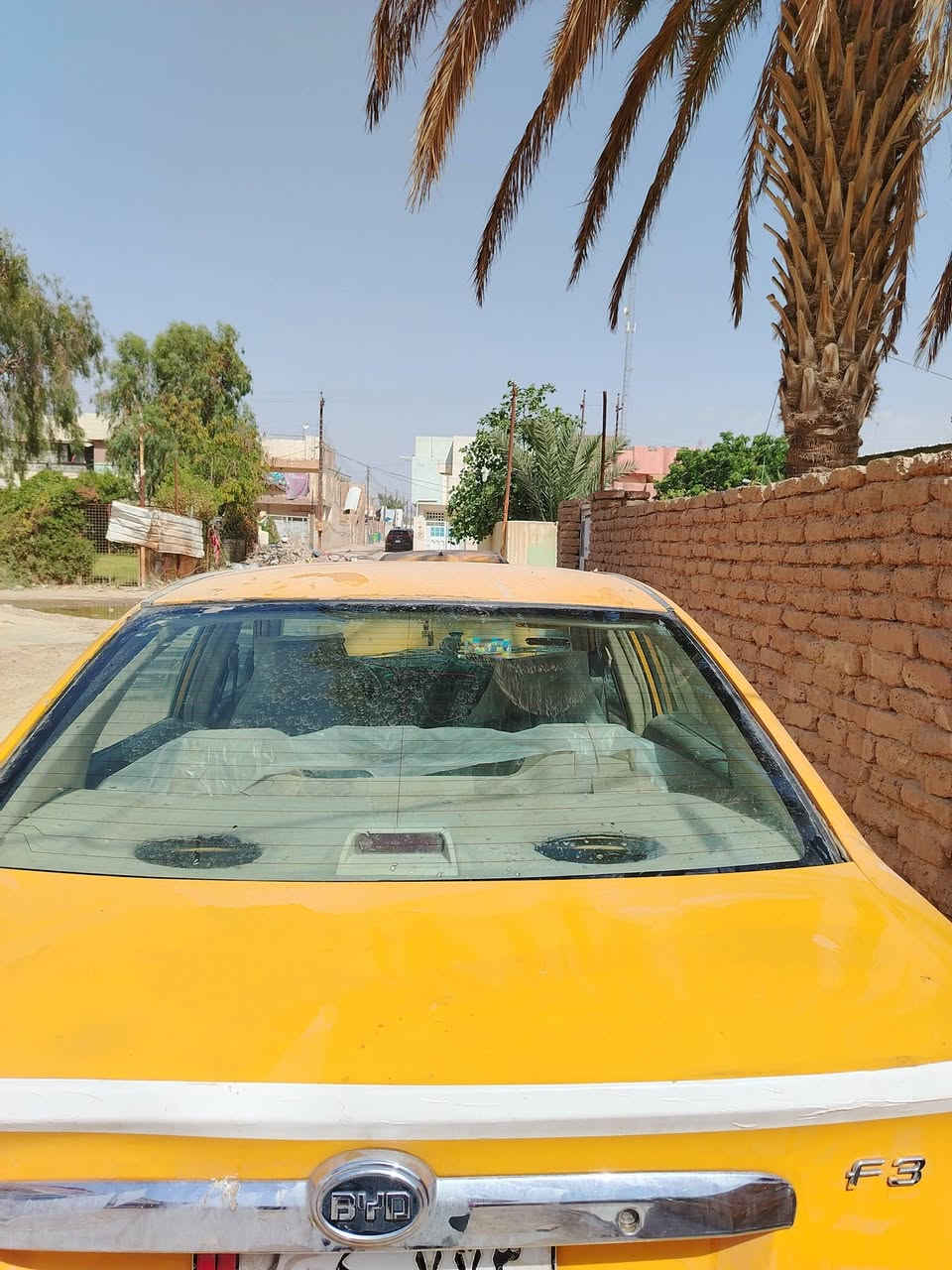 السلام عليكم سيارة بي واي دي اف ثري موديل ٢٠١١ سيارة خير من الله محرك ١٦٠٠ لانسر السنويه لل 2026 باسمي تحويل ثاني يوم  السعر 38مكاني سامراء الاتصال على الرقم ***********
