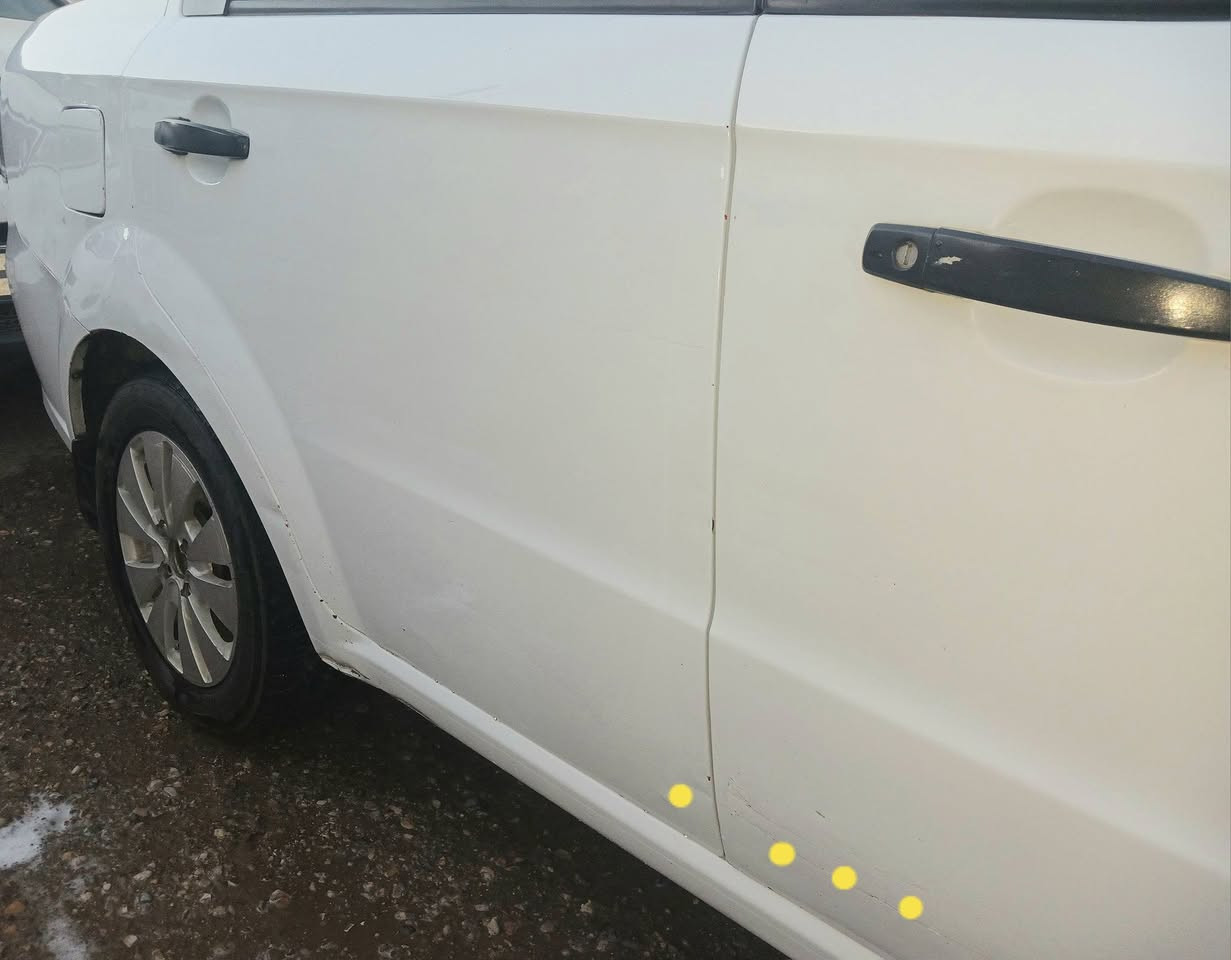 ((((مكلف بالنشر)))
افيو خليجي شركه عامه 2011
مكان واسط الكوت داموك  
مكينه شد جديد حاويه 
 كير جديد 
تخم تاير جديد قبل شهرين
صدر امامي مع الدبلات جديد 
صدر خلفي مع الدبلات جديد
سنتر. لك للابواب جدد
جامه اماميه جديده اصليه 
كهربائيات كلهن شغاله 
سنويه مع الرقم انكليزي جديد
فيت بم اصلي جديد 
كلاص بنزين جديد 
دهن مع فلتر محرك جديد موريس
لايت عالي ناصي دبل اشاره 
بوجكترات اشاير اصطاب لايت
كلوب ضباب كله شغال 
...........    ........   ...........
النواقص .. 
١. كيج بنزين .
٢. جامه خلفيه  سيم مكطوع
٣. تبريد واشرات بوري ينفس 
نقص غاز 
...........     ..........    ..........
كشر السياره .
1.طخه بالجاملغ الامامي الايسر قديمه 
2. اكو ضرر قليل جوه لايت الايمن الامامي خفيف 
3. باب الصدر يم المرايه بي صبغ 
4. وجود بعض الرصعات متفرقه في الكشر 
......    .....    .....    ......    .....
السعر   72
***********
الاصفر خسفات 
الاحمر صبغ 
الاخضر تكحيل
هذا جميع الي اعرفه  
تبقه قناعتك شوفت عينك
