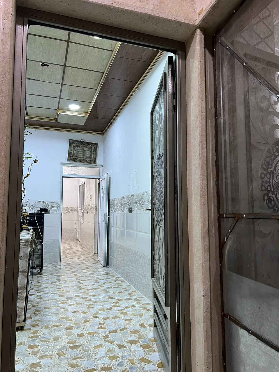 بيت اجار حي السماح قرب مستوصف كوكجلي متكون من 3 غرف نوم واستقبال وطابق ثاني وصحيات البيت نضيف بناء حديث للتوصل ***********
