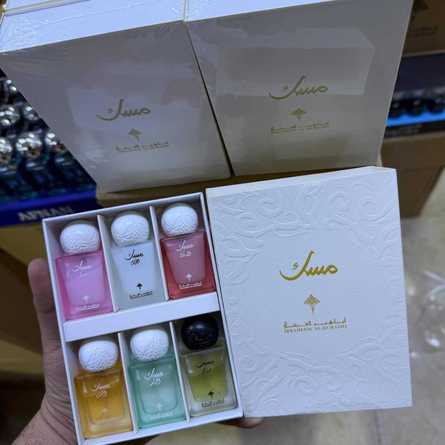 السداسي وصل الاصدار الجديد 🧨
من ابراهيم القريشي

⁨ سيت 6 عطور من ابراهيم 🤤🌸
مجموعة تحتوي علي 6 عطور مسك م
وكل عطر اجمل من العطر الثاني ✨
الثبات والفوحان ابراق غني عن التعريف ✨
ريحتهم خيــال من قبل ماتفتحي السيت حتهب عليك الروائح الجميله 🥹🫶🏻


**إذا كنت صاحب هذا الإعلان وتريد حذفه لأي سبب، رجاءا أرسل رسالة إلى الدعم الفني**