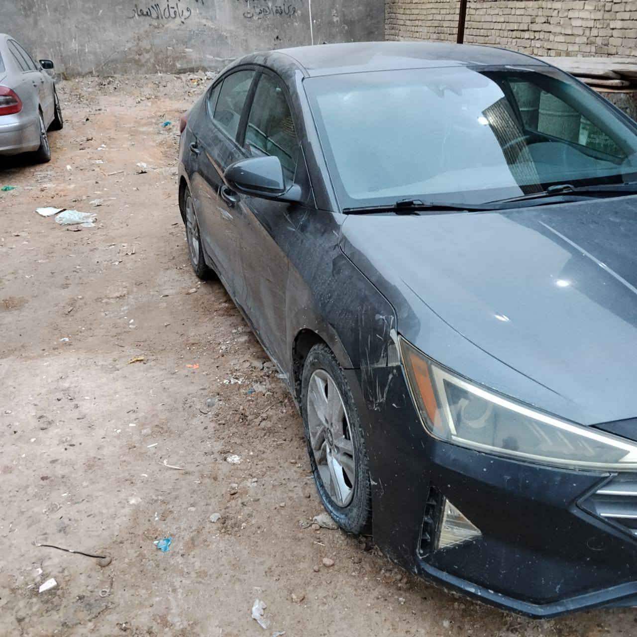 السلام عليكم النترا موديل 20 بيها حادث جهة السايق جاملوغ وربع البنيد والجاملغ الخلفي بارد بس مو حلو وبيها نص قبغ جنطه ونص جاملوغ الايمن معجون  ماشيه 100الف عدل
مكينة وكير بلاديات
باسم شركة سعيد عثمان عندي وكاله مطلقة  سنويه لل26   الشهر السادس 
السعر 12 الف قفل 
مكاني بغداد حي الجهاد الاساتذه 

***********
