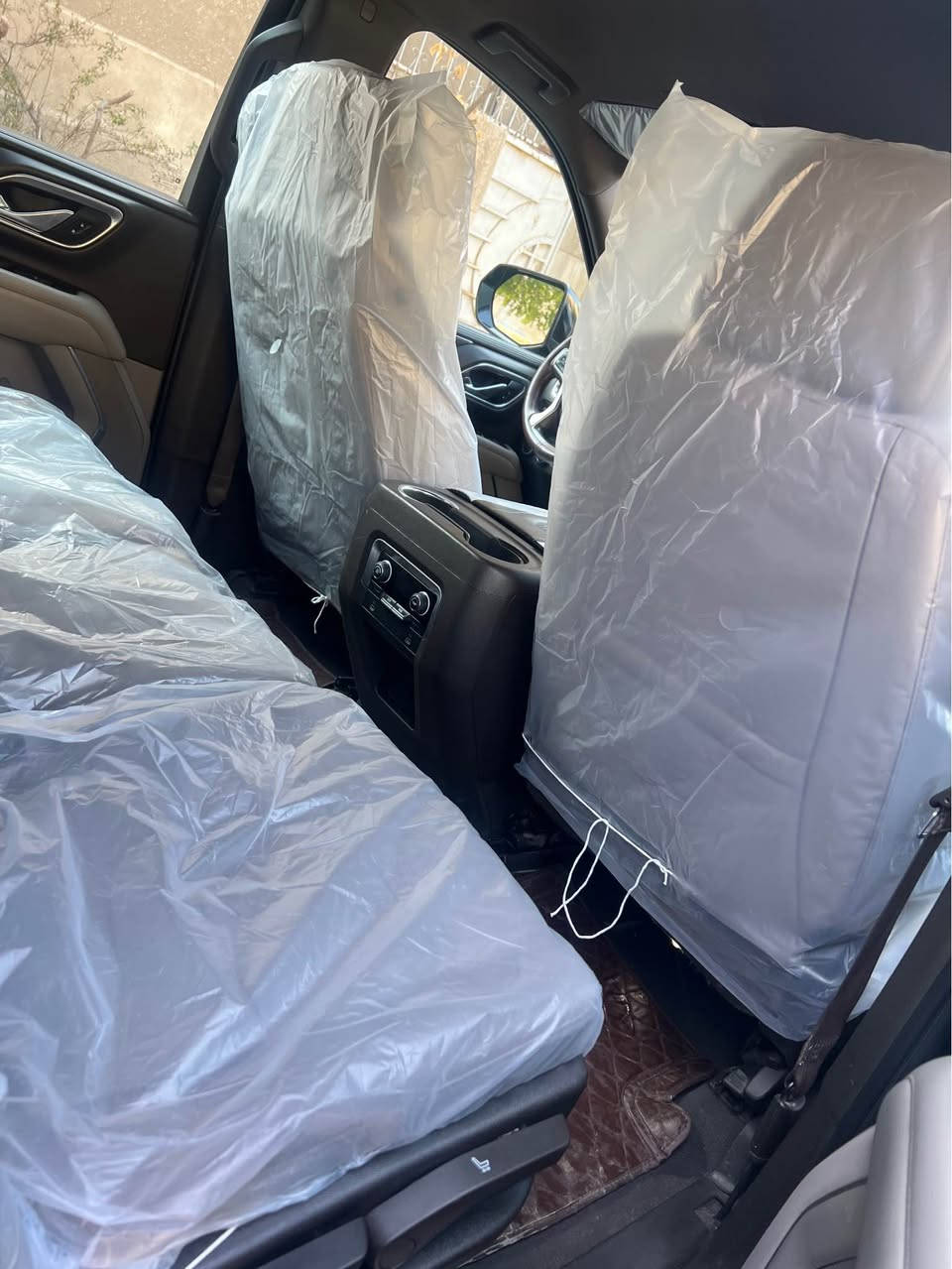 تاهو خليجي  2021 للبيع بسمي سياره جاهزه 
سونارها مع الصور مكانها حي عدل قطعتين صبغت اثر شخط ماشيه 163 للاتصال 
 سعرها 410
*********** بغداد, العراق
