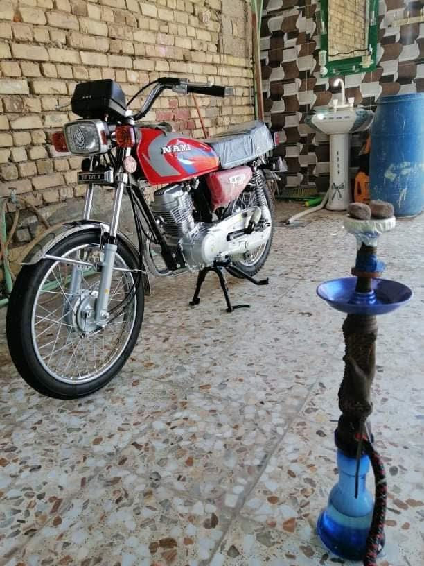 السلام عليكم اخوان عدي دراجه للبيع نظيفه كلش ما مفتوح بيه برغي على وضع شركه وكيله سيد خلدون اوراق كامله موديل عشرين مكان العماره حي معلمين جديد استفسار اتصل على هاذ رقم ***********
