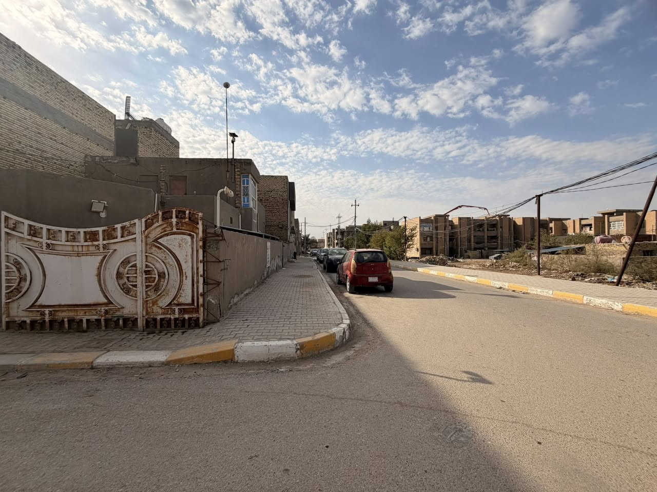 🛑 عرصه للبيع 
المنطقة :  حي الحضارة  🚩

المساحه :  200  ✅ متر
                                      
التفاصيل :  قرب شارع الدغاره

للاستفسار 
     مراجعة مكتب رسول الوزني للعقار  
الديوانية . حي الصدر الاول.شارع اسواق طيبة
 للمعلومات ولمزيد من التفاصيل ⬇️
       مراسلة الصفحة  
      او الاتصال 

***********
