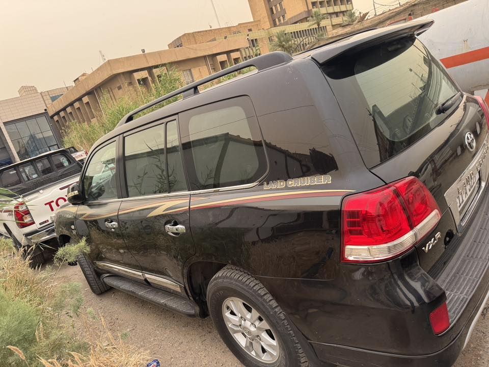 �
لبيع الوحش الياباني 🔥
لاندكروزر VXR موديل 2008
مكينة V8 صافيـة وفل كامل ✨
السيارة جديدة بالاستعمال، ممشاها 170 ألف فقط 🚘
ثبات وهيبة وعزم ما يحتاج تعريف 😎

✔️ تبريد ثلج
✔️ محرك وفحص ممتاز
✔️ داخلية مرتبة
✔️ جاهزة للاستخدام والسفر 🔥
رقم التليفون ***********

