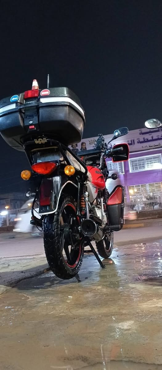 سلام عليكم عندي دراجه بوكسر موديل 2023 دراجه خير من الله واستعمال شخصي وما مشتغل بيها دليفري بغداد الحسينيه واللي يحب يتواصل وياي يتصل علي على هذا الرقم ***********
