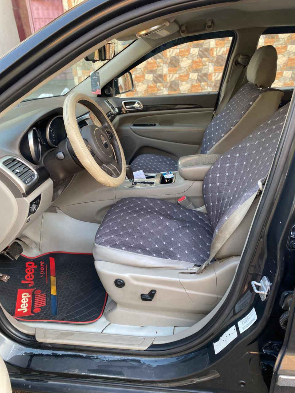 السلام عليكم جيب لاريدو للبيع موديل ٢٠١١ بدون حادث كلين بيها بس صبغ بنيد وجاملغ بدون حادث شاصي ولغد مكفولات ايرباك سليم مكينه ٦ سلندر كير مكينه مكفولات تو ويل تبريد قطعتين مواصفاته بصمه+بصمة ابواب تحكم استيرن شاشة كشنات جلد كرسي كهرباء قطعتين تبريد سستم صوت تخم تاير جديد حدايده جديدة رقم وهزة جديدة سيارة مال بيت ممتعوبه العنوان بغداد حي العامل السعر ١٥٠ وبيها مجال الهاتف *********** غير متواجد ع فيس
