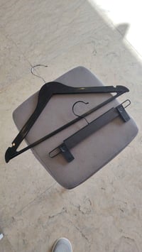 تعاليك اسود • ستاندات زينة