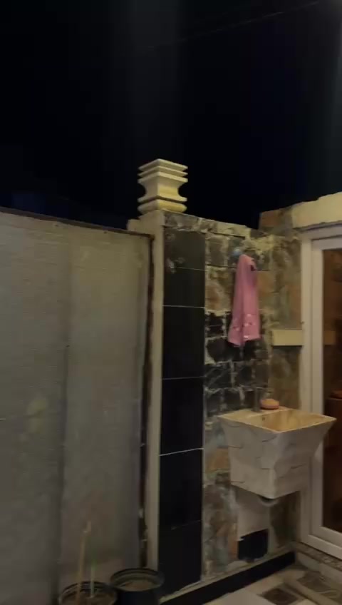 سلام عليكم بيت .للبيع.زراعي سند 25قرار محكمة بناء حديث 2024. 100 متر. واجهة .5 . سعر 116. وبي مجال.الموقع بغداد الزعفرانية شارع المعهد من تصعد اسدة تاخذ يمنة رباع نزلة ع يسار.باقي تفاصيل بل فيديو موضح . للاتصال.***********
