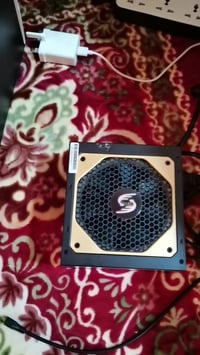 كمبيوتر • وضعه مو واضح