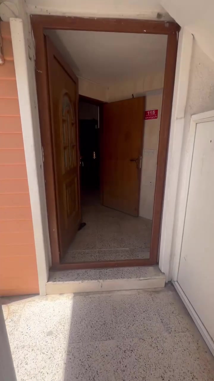 بيت للايجار بختياري عائله صغيره خلف مطعم اشكار قرب بانزيخانه HM مستقل ماء و كهرباء. ايجار ٣٥٠  الف واتساب ***********
