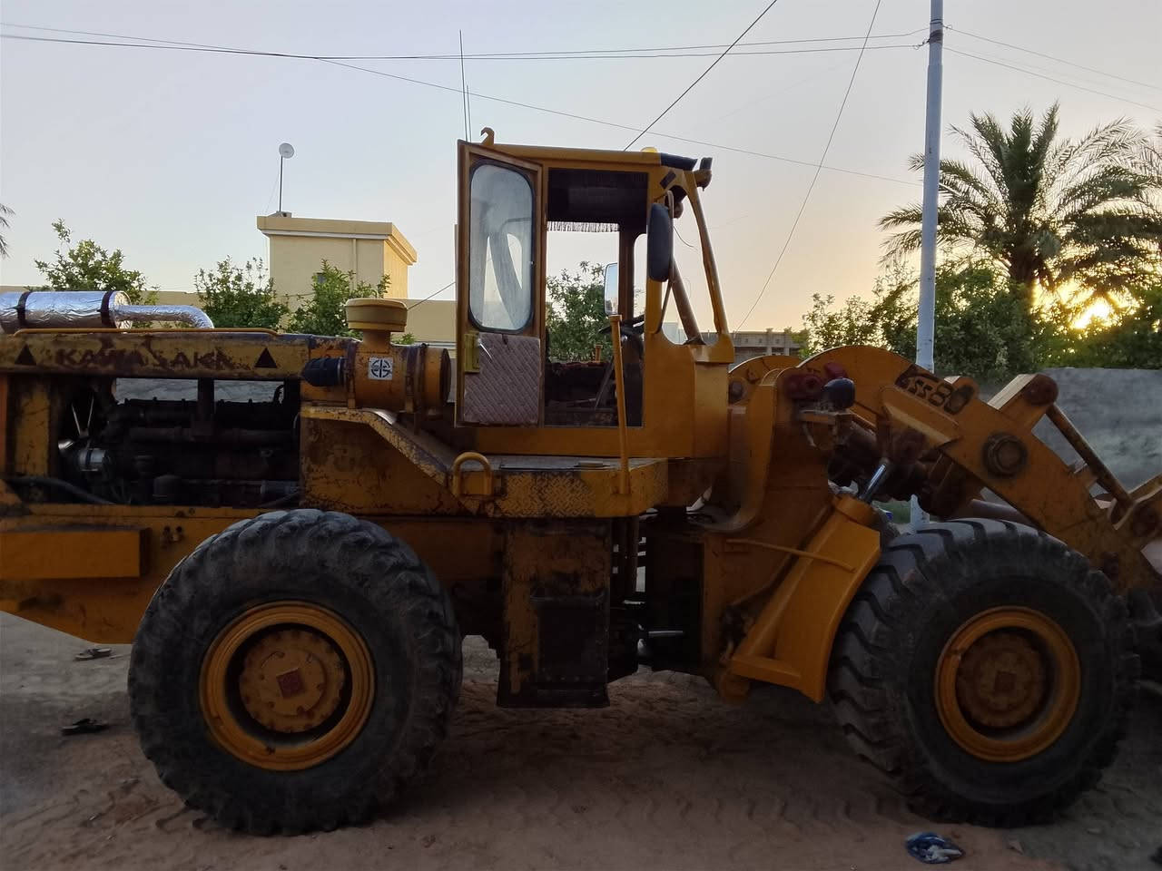 شفل 80 موديل 81 رقم اسود السعر 85 بي مجال العنوان الانبار رمادي رقم تليفون ***********
