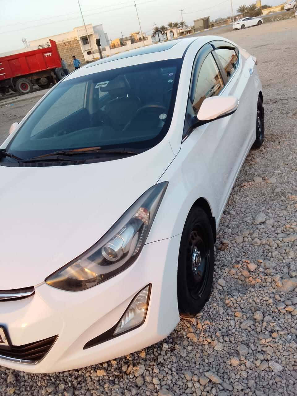 اسلام عليكم بيع فقط بدون مراوس بدون اقساط  النترا خليجي موديل 15 فول كامل مواصفات كفاله عامه ماعده باب السائق صبغ نص باب  السعر 140 مكان السياره الرمادي ***********
