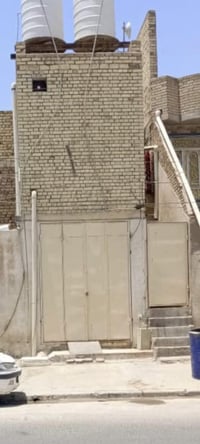 محل للإيجار • ٤×٩م • حي الحسين القديم